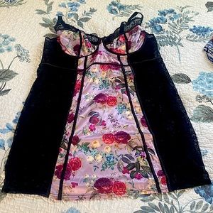 Torrid chemise - size 2 nwt